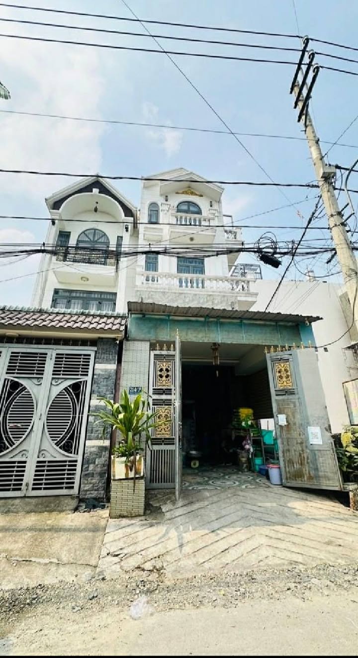 Nhà Quận 12 83m² dưới 7 tỷ - Căn góc hẻm xe tải, ở ngay!