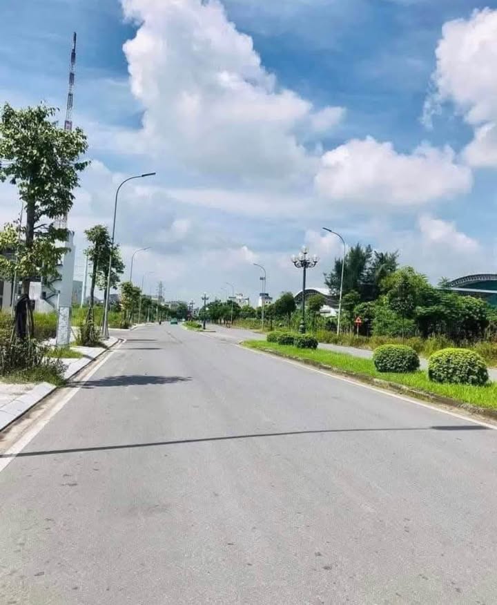 Bán Đất Mặt Tiền Nguyễn Công Trứ, Nam Định - 140m² Vượng Khí, Kinh Doanh Đắc Lợi