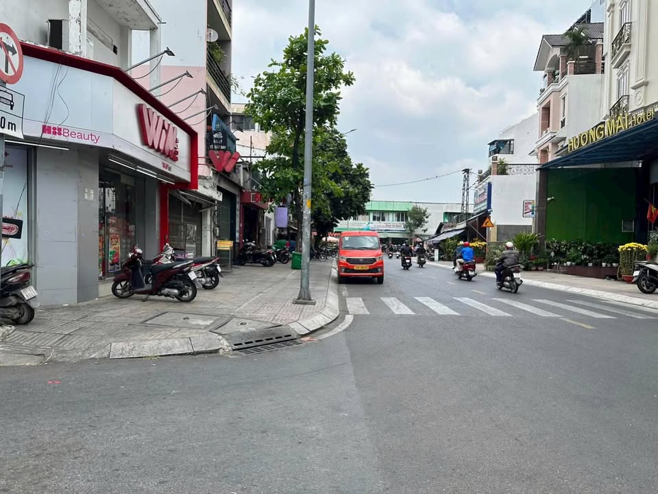 Tòa nhà Quận 3 70m² giá 12 tỷ - Vị trí đắc địa đối diện Viettel!