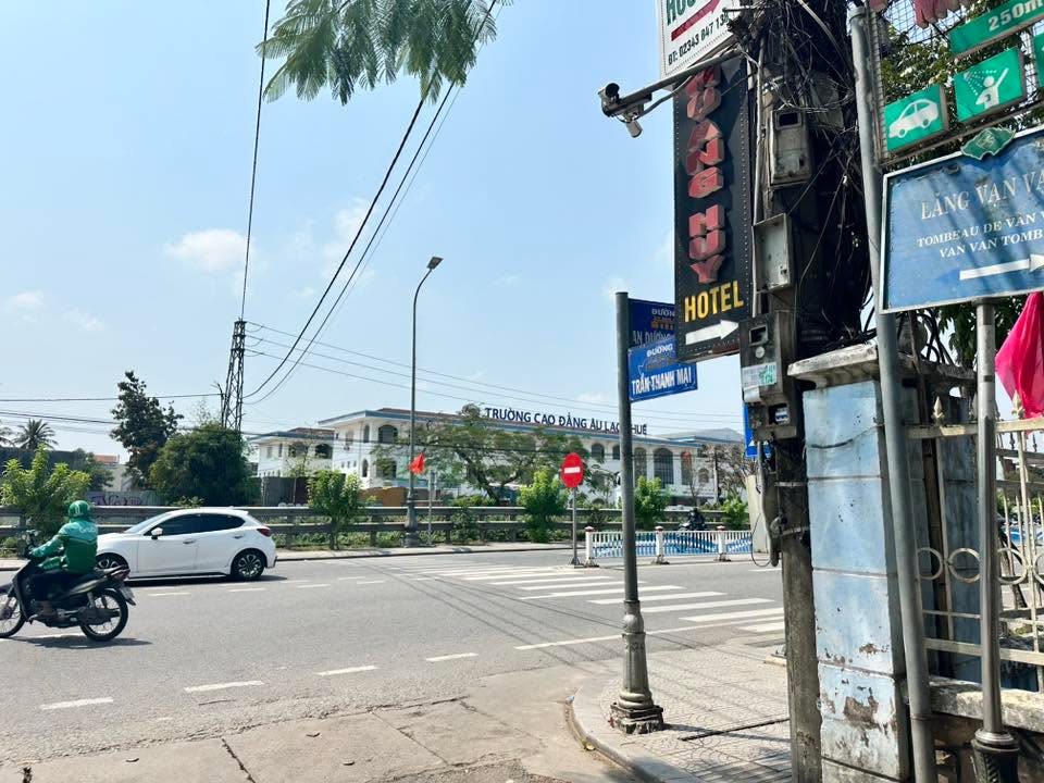 Bán nhà lô góc Trần Thanh Mại TP Huế 90m² giá 2.7 tỷ - Vị trí đẹp hiếm có!