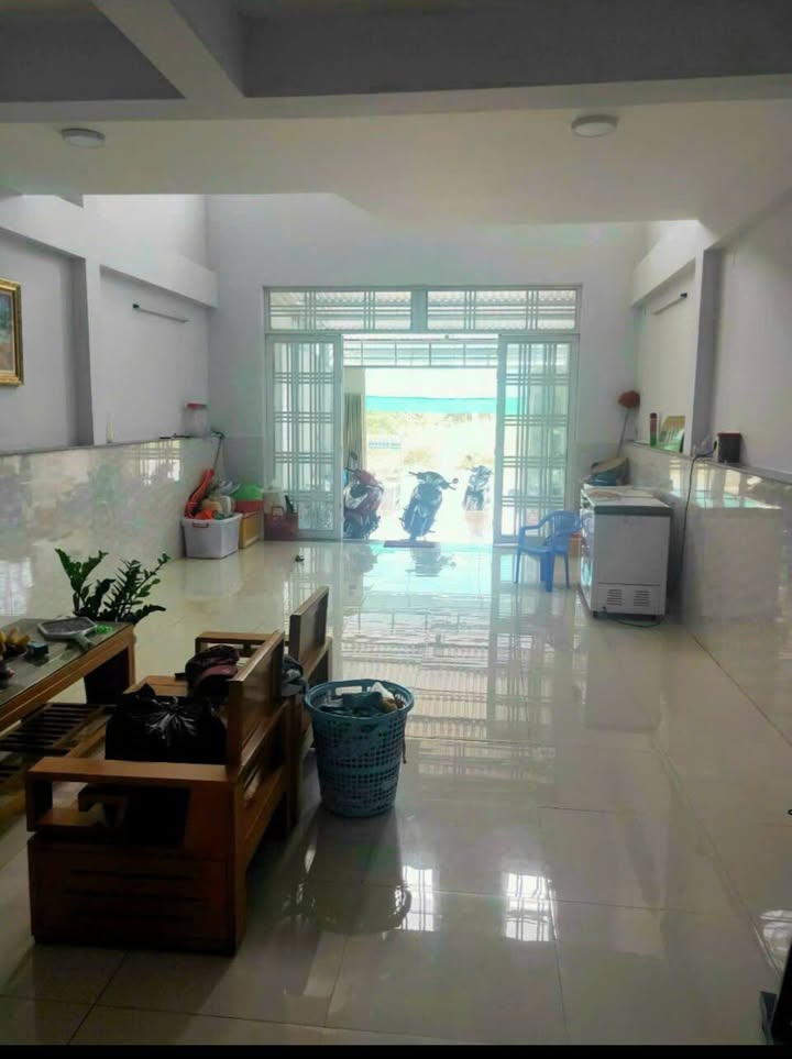 Nhà Mặt Tiền Tỉnh Lộ 925, Hậu Giang - Vừa Ở Vừa Kinh Doanh, Giá 1.9 Tỷ