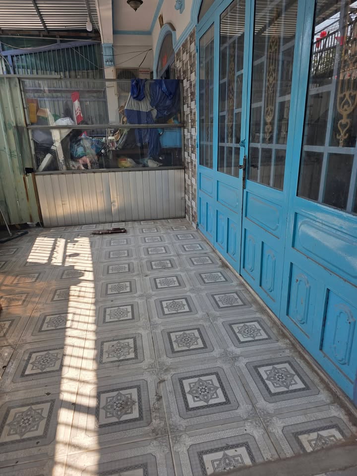 Nhà Mặt Tiền Đường 11 Thủ Đức 140m² giá 8.5 triệu - Mặt tiền kinh doanh