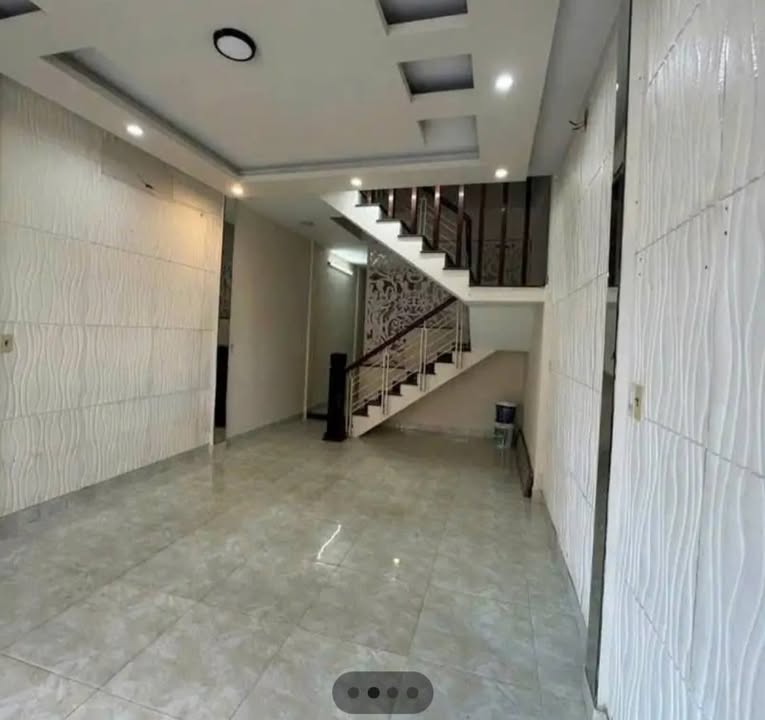 Nhà Nguyên Căn 3 Tầng Mặt Tiền Kinh Doanh 60m² - Huế