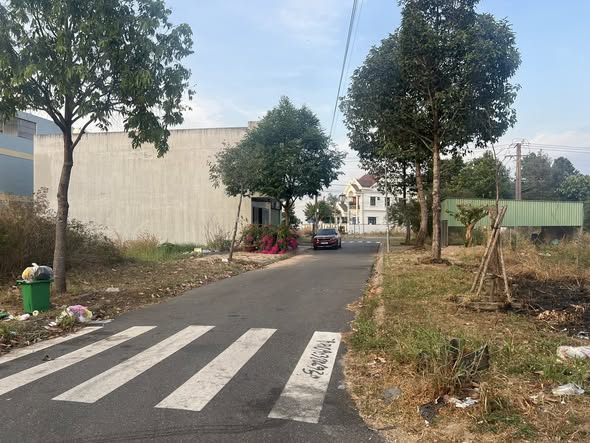 Đất nền Huỳnh Mẫn Đạt Bà Rịa 98m² giá 2 tỷ - Sổ đỏ chính chủ!