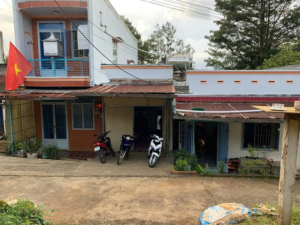 Bán 3 căn nhà liền kề P.1 TP. Bảo Lộc 227m² giá tốt hiếm có