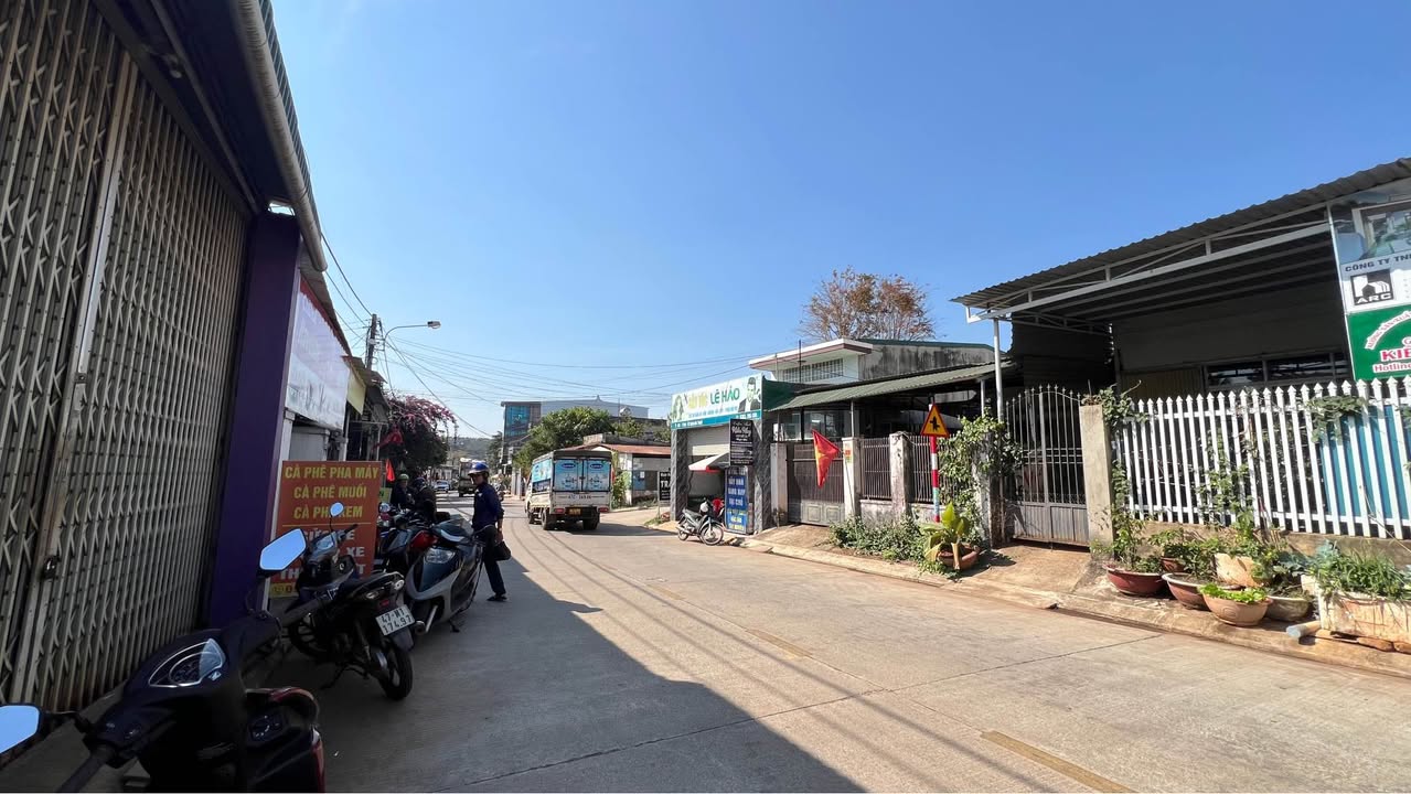 Mặt Tiền Kinh Doanh Đường Y Nuê, BMT - 2 Lô 150m² Sẵn Sổ