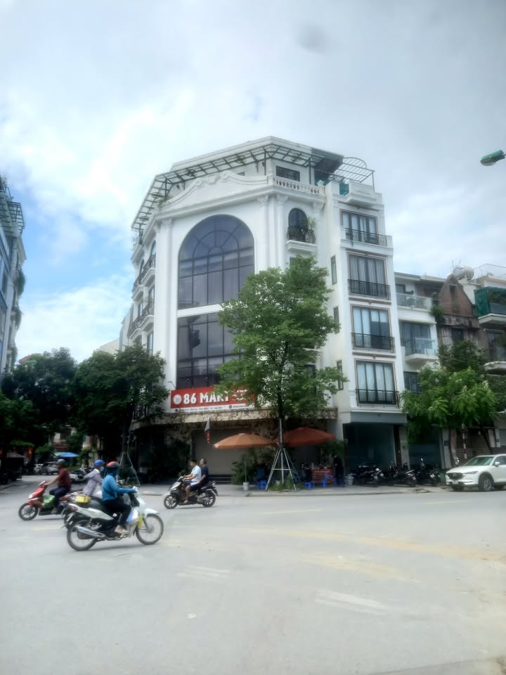 Nhà Mặt phố Hà Đông 100m² - Kinh doanh đắc lợi, Sổ đỏ chính chủ