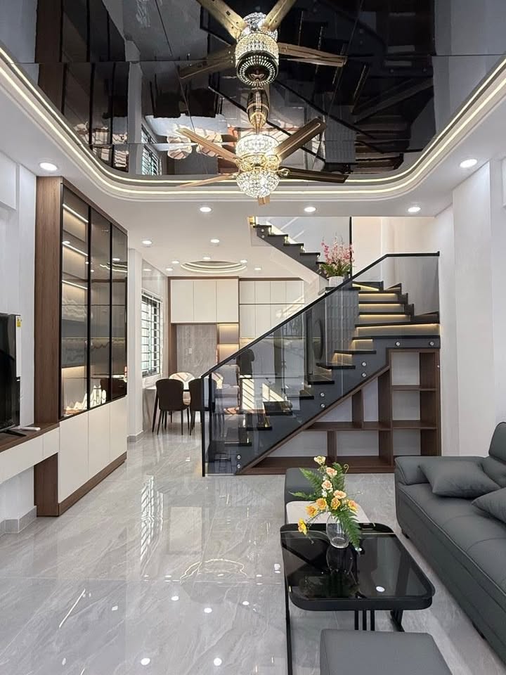 Nhà 2 Tầng Gò Vấp 44m² - 5.65 Tỷ - Gần ĐH Công Nghiệp, Sổ Hồng