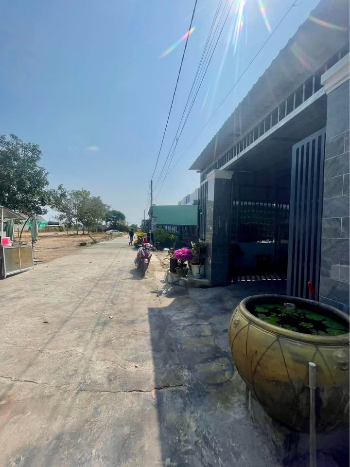 Nhà 147m² Xã Long Điền - Giá 1.69 Tỷ - Sổ Hồng Sẵn Sàng