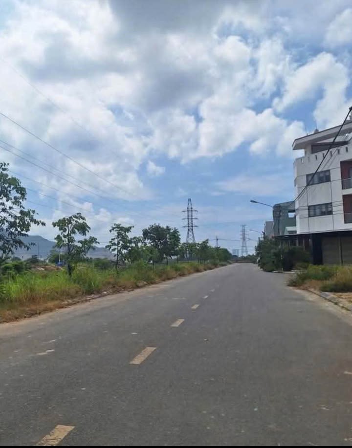 Đất nền Ghềnh Ráng Quy Nhơn 87m² giá 2.8 tỷ - Sổ đỏ chính chủ!