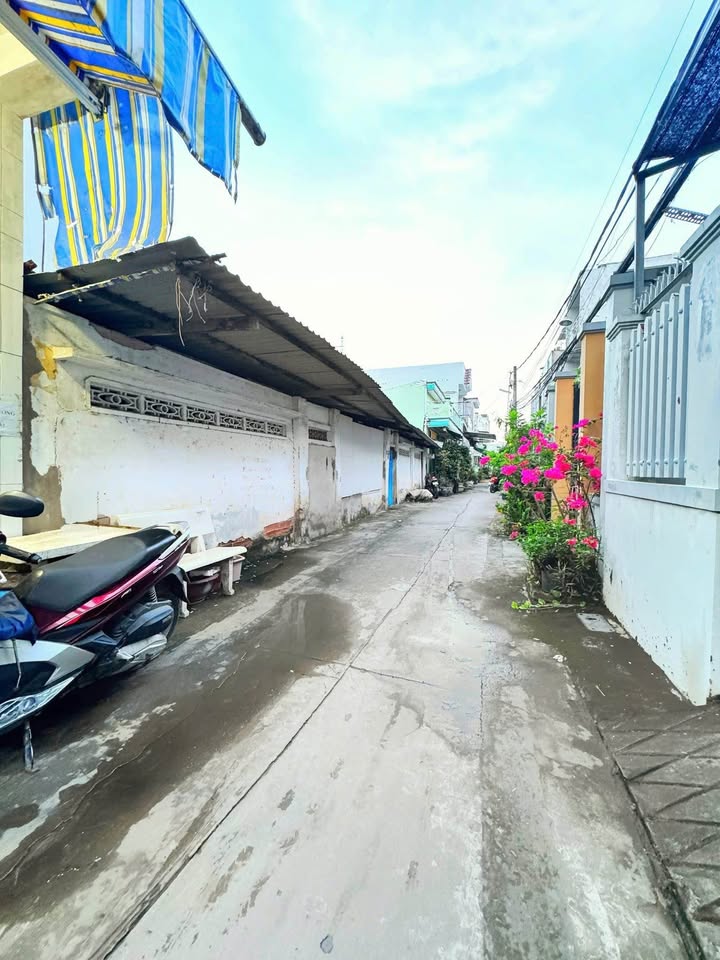 Nhà trệt lầu Ngã Năm 205m2 5 tỷ - Chính chủ bán