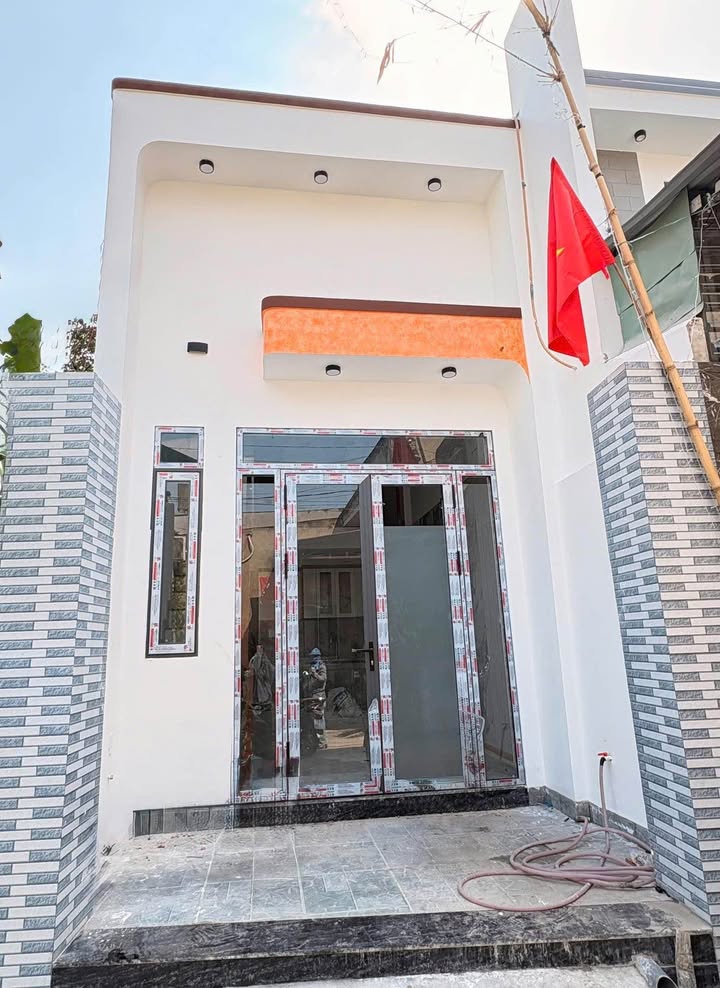 Nhà Sổ Chung Bình Chuẩn 67, 45m² - Giá 1.35 Tỷ, Gần Chợ & Bệnh Viện