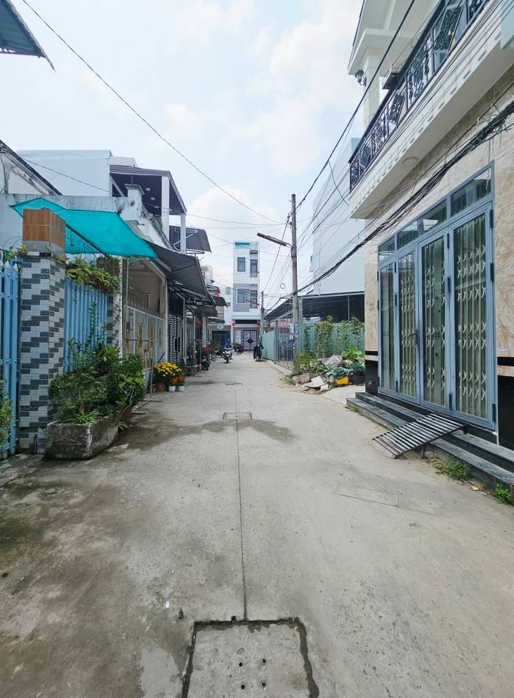 Nhà Riêng Bình Thủy 47m² giá 2.3 tỷ - Ô tô vào tận nhà!