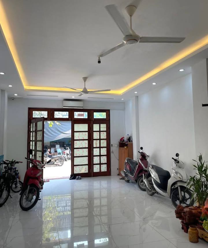 Nhà Phân Lô Hoàng Mai 60m² 19.5 tỷ - Ô tô Vào Tận Nhà, Sẵn Sàng Ở Ngay!