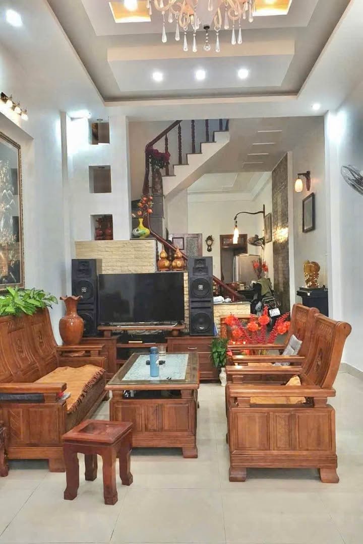 Nhà Phố Mặt Tiền Hà Thanh 1, Quy Nhơn - 72m² Kinh Doanh Sầm Uất