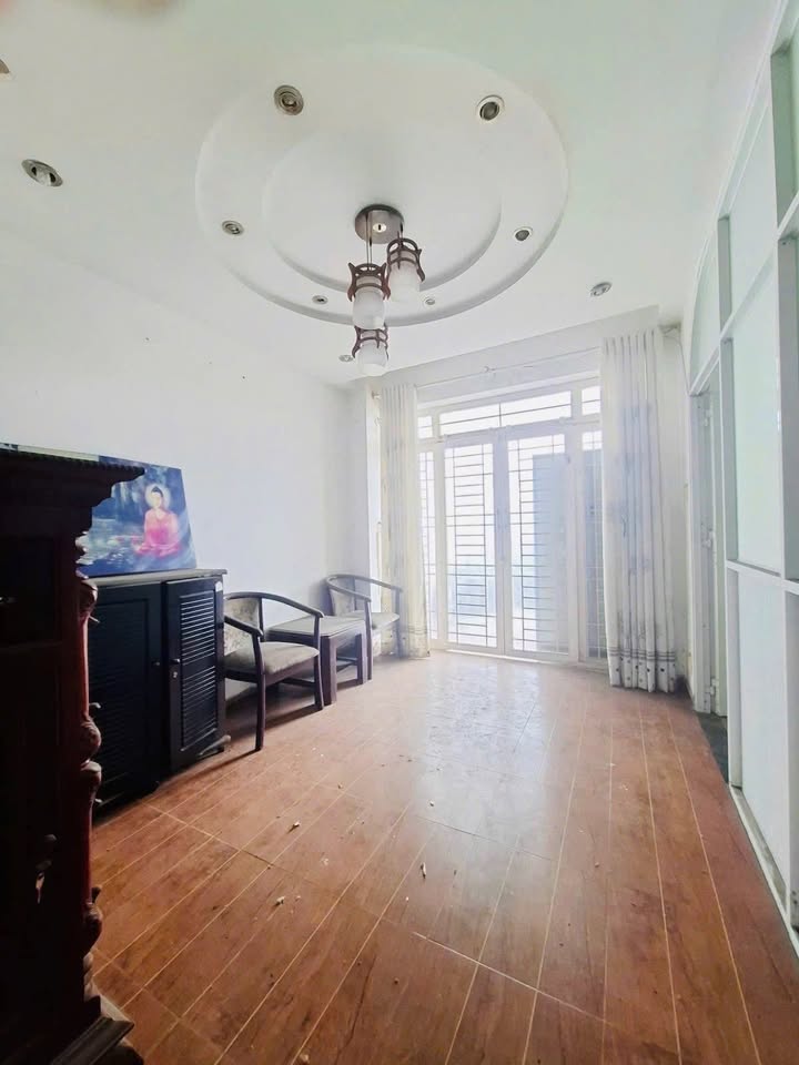 Nhà HXH Nguyễn Tiểu La Quận 10 - 74m² - 7 PN - Kinh doanh đa ngành - 19 Tỷ