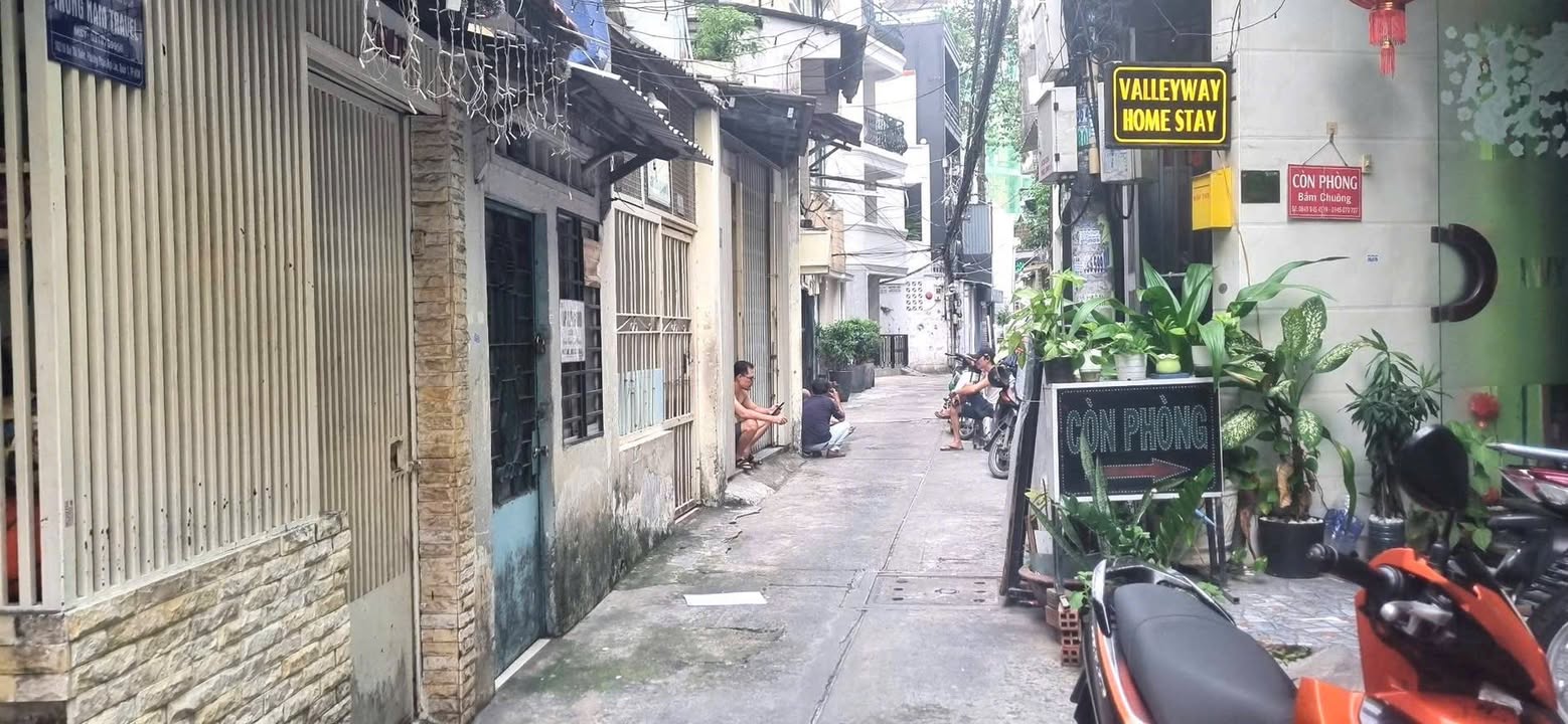 Bán nhà Quận 1 đường Bùi Thị Xuân 15m² giá 4.5 tỷ - Vị trí đắc địa!