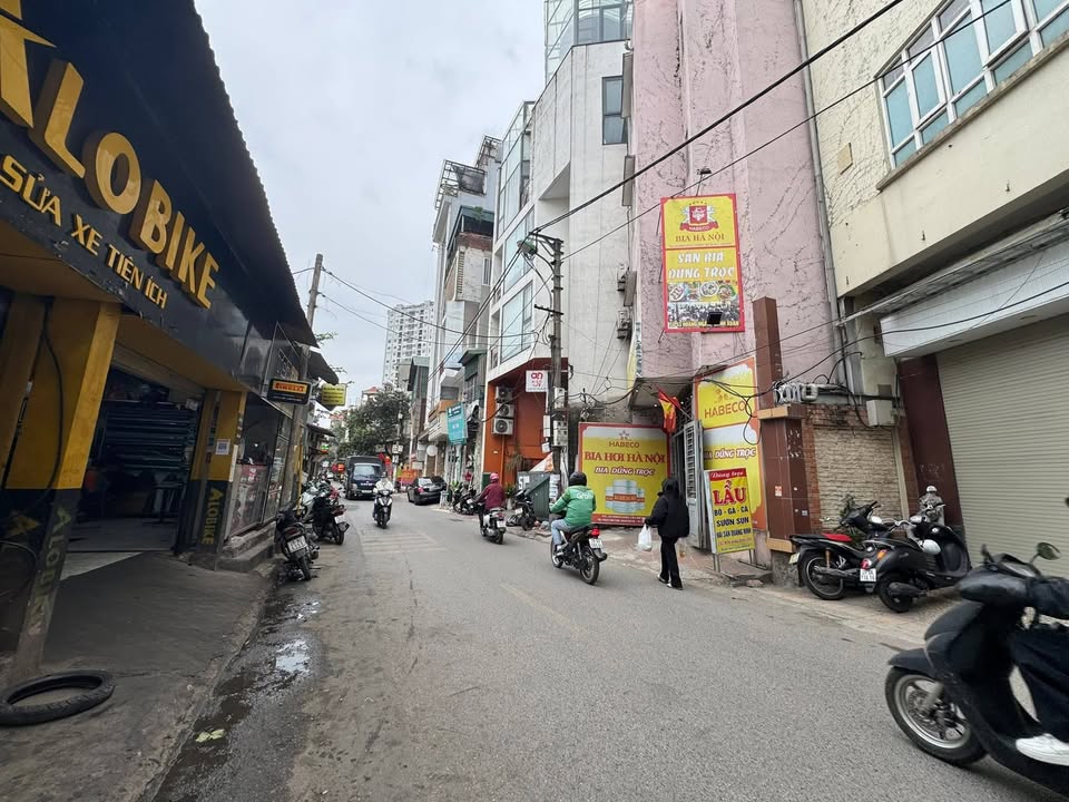 Bán Đất Tặng Nhà 4 Tầng MT Hoàng Ngân 228m² - Lô Góc Kinh Doanh Đỉnh Cao