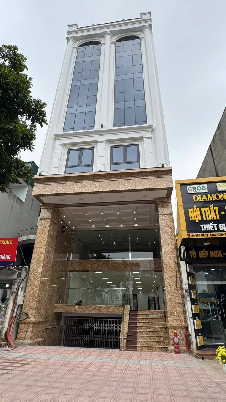 Tòa nhà Ngô Gia Tự Long Biên 278m² - Mặt tiền kinh doanh đắc địa!