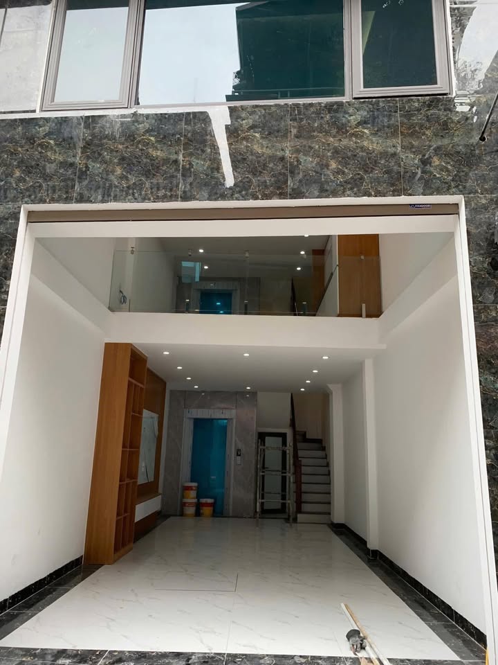 Bán nhà Giang Biên 49m² 6 tầng thang máy - Ô tô vào tận nhà!