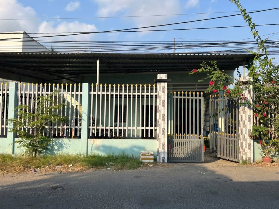 Bán nhà mặt tiền HL06, Bến Tre - 211m², 1.8 tỷ, tặng nhà, sổ đỏ