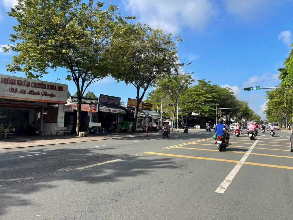 Mặt Tiền Kinh Doanh Trần Hưng Đạo, Bà Rịa - 205m² - 10.5 Tỷ