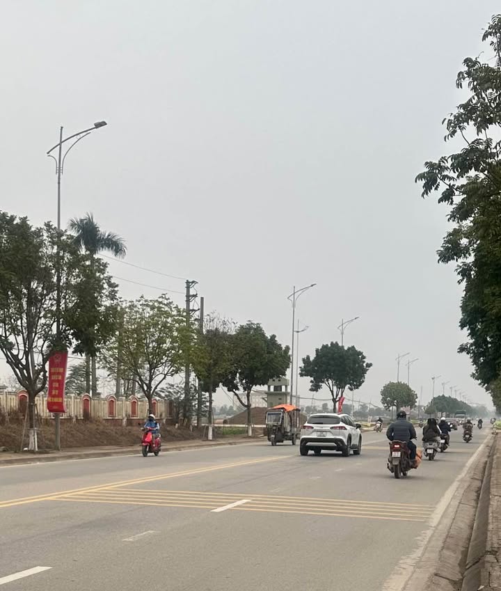 Nhà Mặt Phố TT Phùng, Đan Phượng 102m² - Kinh Doanh Đỉnh Cao, Sổ Đỏ Chính Chủ