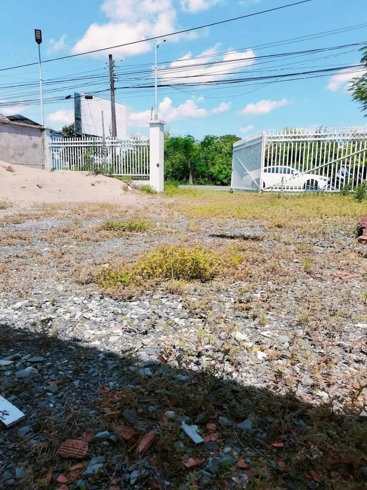 Bán Gấp Nhà Kho 930m² Quốc Lộ 1A, Sóc Trăng - Giá 2.35 Tỷ