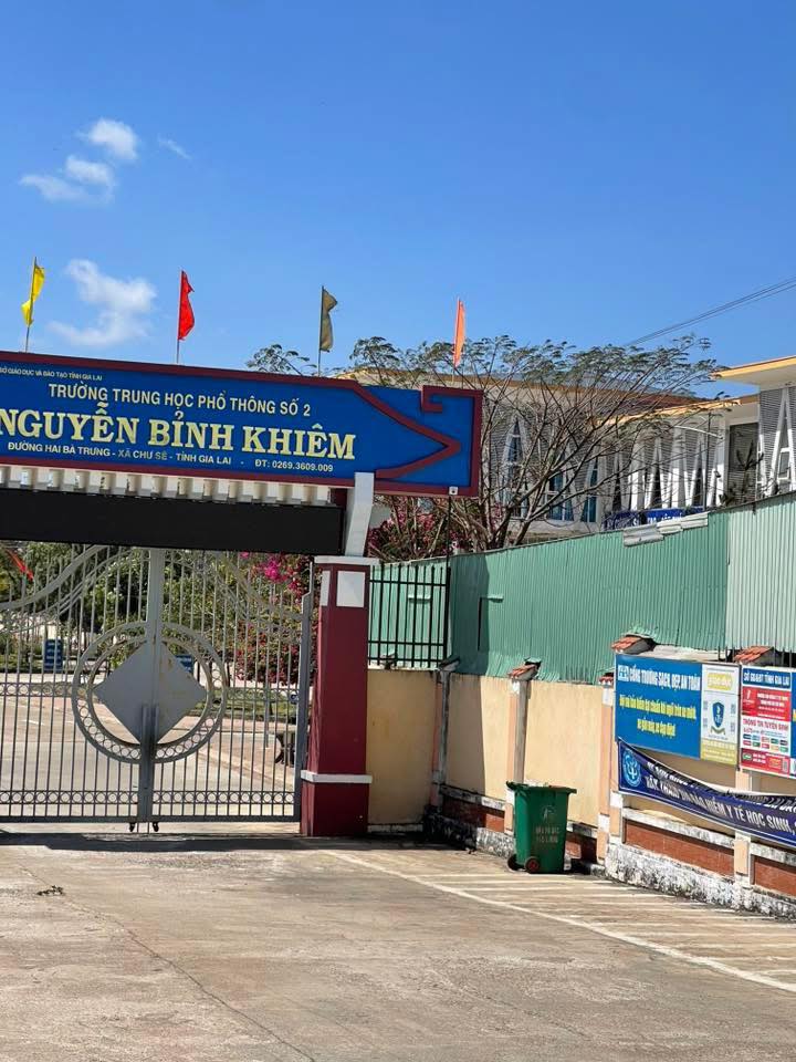 Đất nền MT Hai Bà Trưng, Gia Lai - 200m² giá 2.2 tỷ, gần trường học