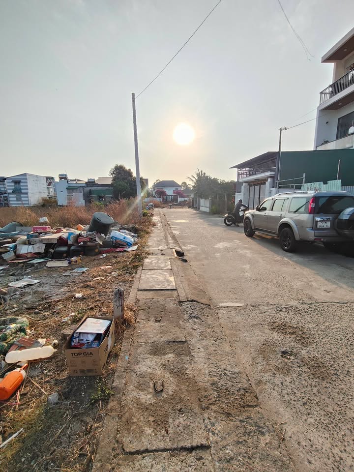 Đất Nền Thổ Cư La Gi 127m² - Sổ Hồng Riêng, Sẵn Sàng Xây Dựng