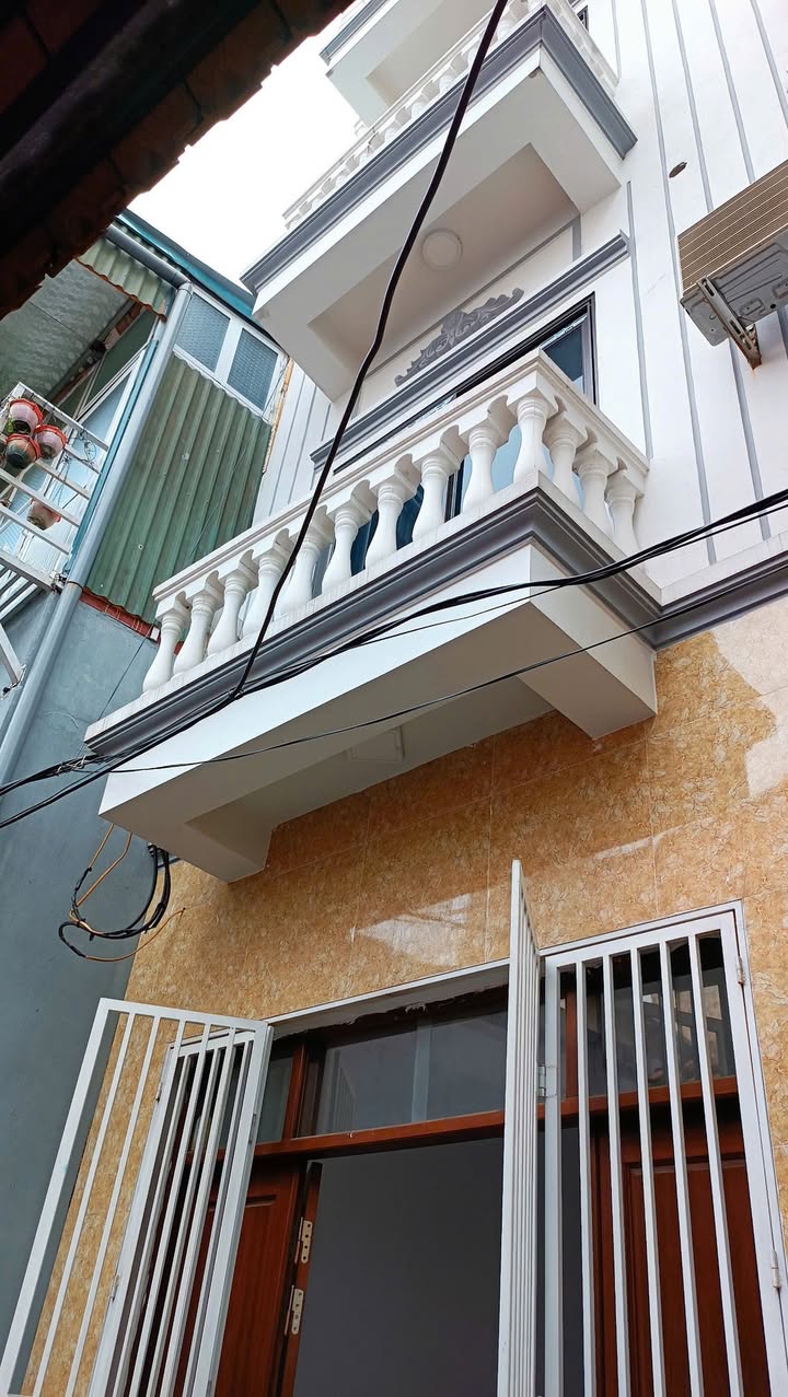 Cho thuê nhà 3 tầng 43m² - Ngõ 190 Biên Giang, Hà Đông - Giá 5 triệu