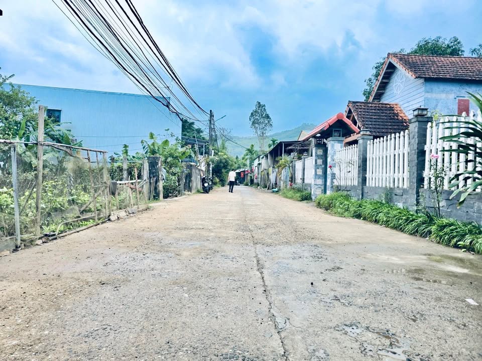 Bán đất tặng nhà 130m² Hoàng Văn Thái - Lô góc ô tô đỗ cửa