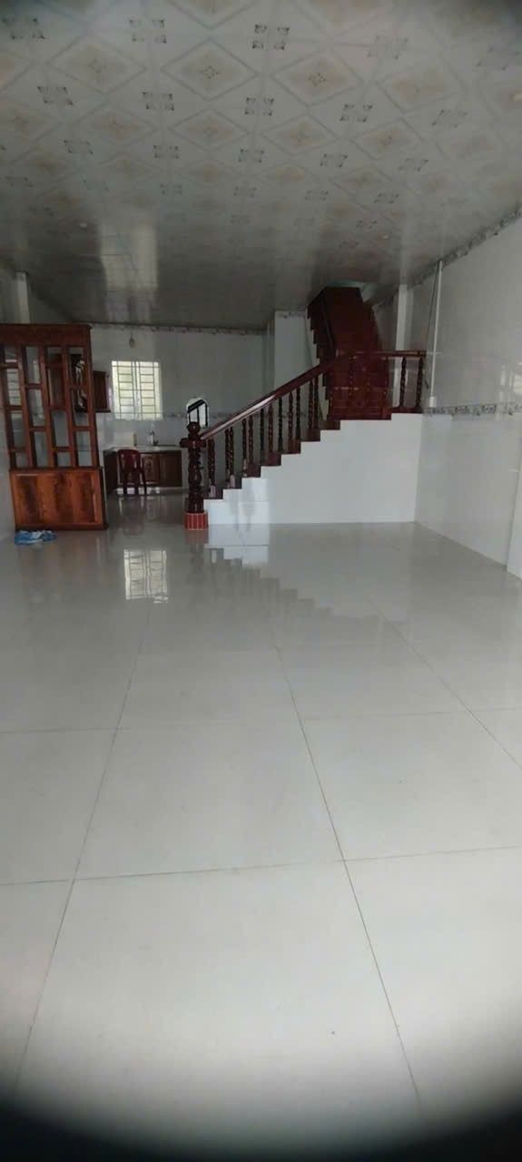 Nhà Riêng Xã Phú Quới, Long Hồ 5 Triệu/Tháng - Sẵn Sàng Ở Ngay!