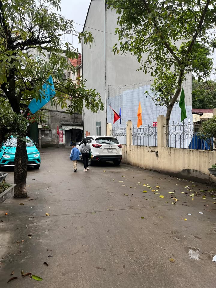 Bán Đất 40m² Phố Ngọa Long, Bắc Từ Liêm - Sổ Đỏ Sẵn Sàng, Giá Đầu Tư