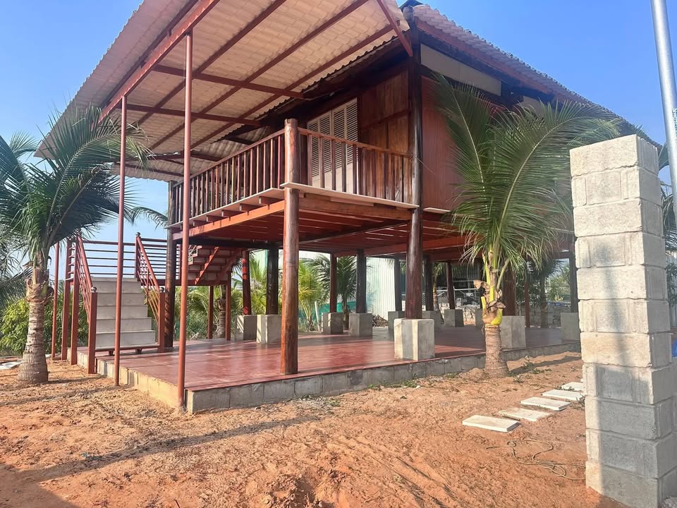 Nhà gỗ Mũi Né 350m² - Ô tô vào tận nhà, giá chỉ 800 triệu!