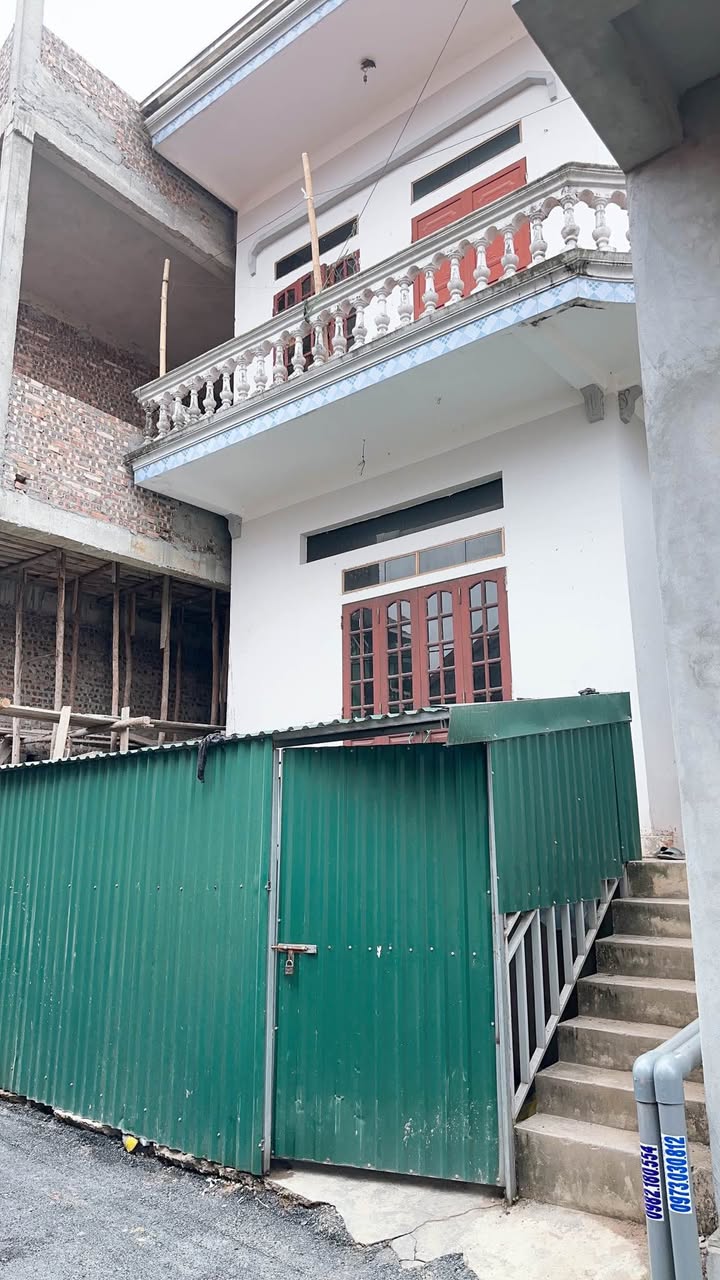 Nhà 2 Tầng Tặng Kèm Đất 82m² Phường Đồng Văn, Ninh Bình - Giá 2 Tỷ