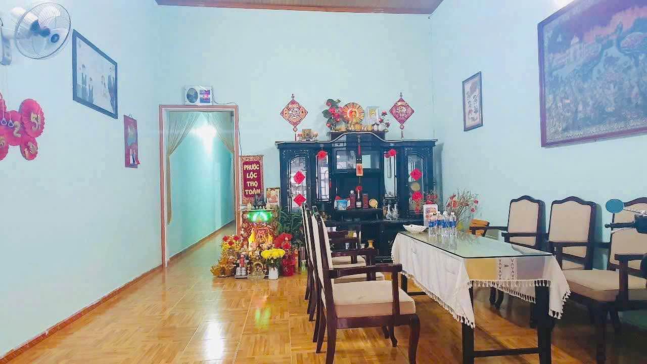 Nhà Mặt Tiền Hùng Vương, Đăk Hà - 139m² Kinh Doanh Sầm Uất, Giá 3.2 Tỷ