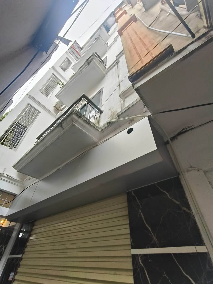 Nhà 6 Tầng Nguyễn Văn Linh, Long Biên - 30m² Giá 6.68 Tỷ