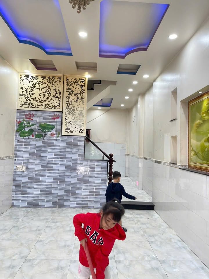 Nhà Nguyên Căn 48m² Bình Tân - 2PN Sạch Đẹp, Giá 8 Triệu/Tháng