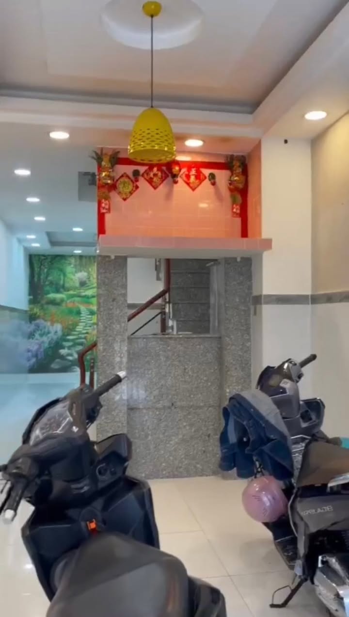 Nhà riêng Lạc Long Quân Q11 36m² giá 12 triệu - Ô tô vào tận nhà!