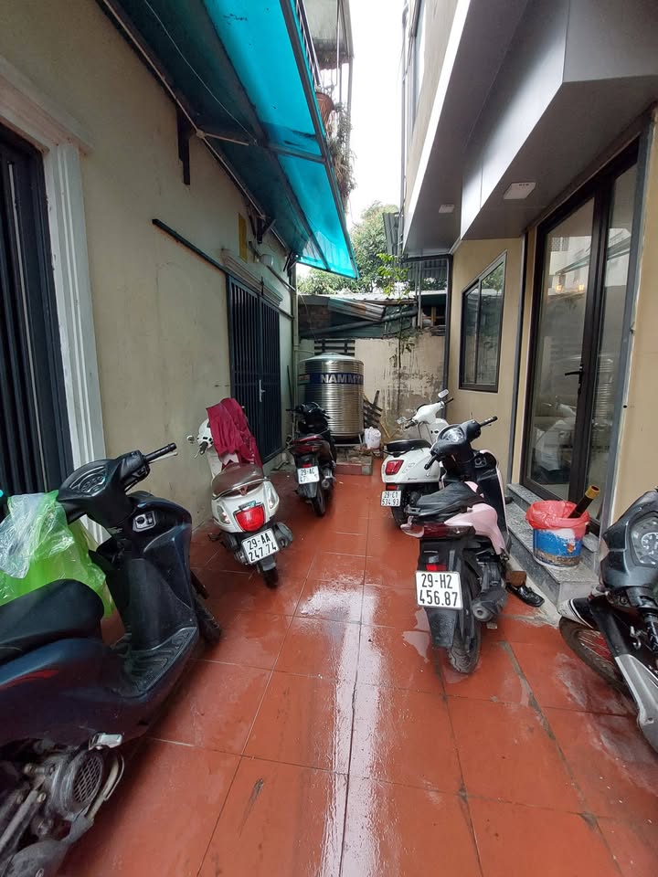 Nhà Nguyên Căn Nghi Tàm 72m² - 3 Ngủ, Ban Công Thoáng - Giá 7 Triệu/Tháng