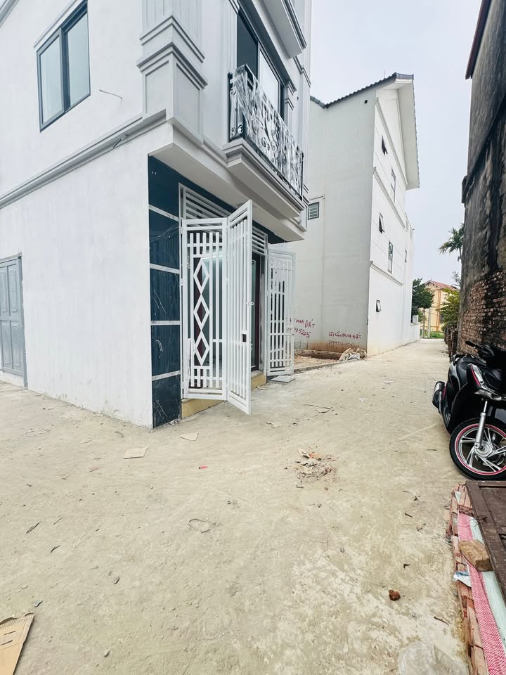 Nhà phố Thị trấn Chúc Sơn 40m² 3.25 tỷ - Sẵn sàng ở ngay!