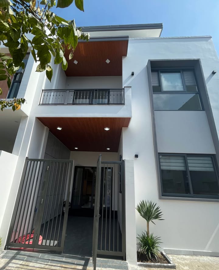 Nhà Xóm 5 Lại Thế 70m² - Tây Nam - Ô tô tận nhà - 3.08 tỷ