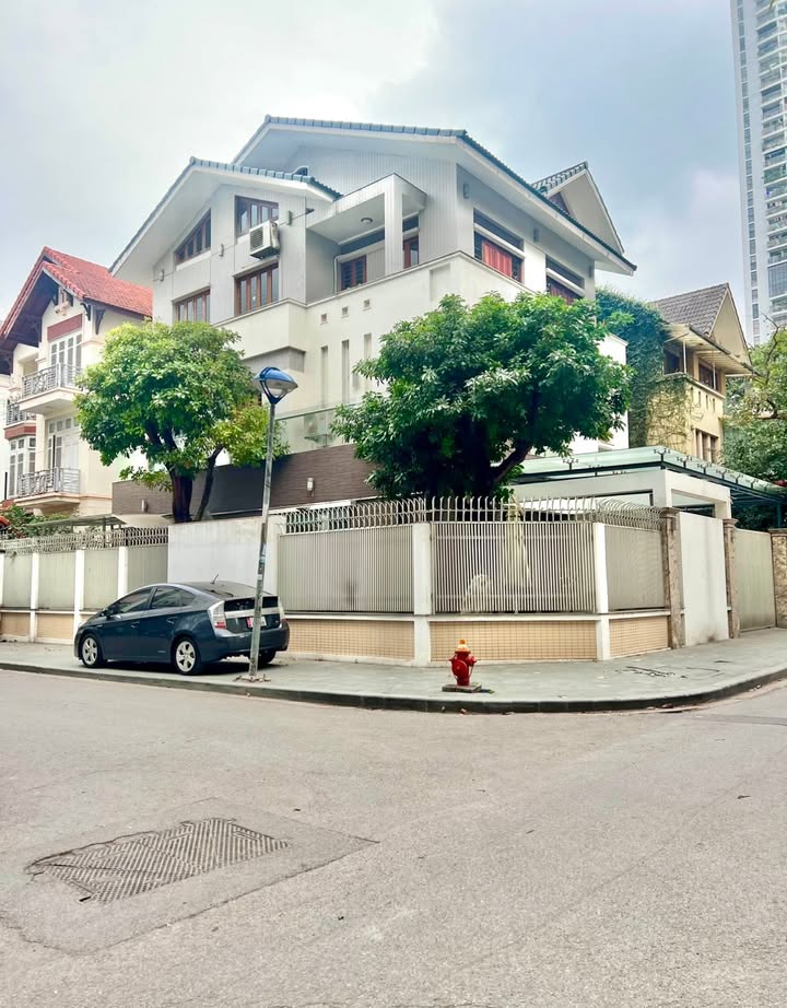 Nhà phố Nguyễn Khuyến Hà Đông 250m² cho thuê - Thích hợp KD