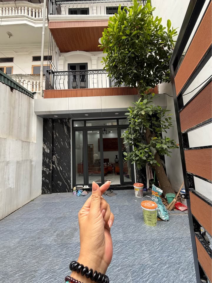 Bán đất Chu Huy Mân Long Biên 56m² - Sổ đỏ sẵn sàng - Vị trí đẹp hiếm có!