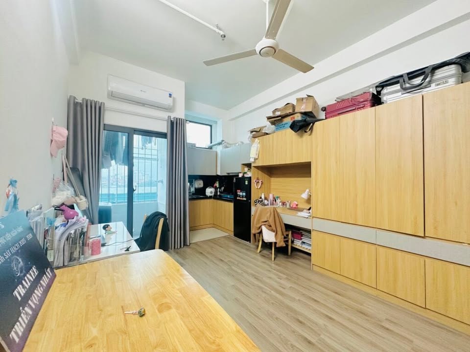 Cho thuê phòng Ban Công 381 Nguyễn Khang, Cầu Giấy - 7.7 triệu/tháng, Full Nội thất