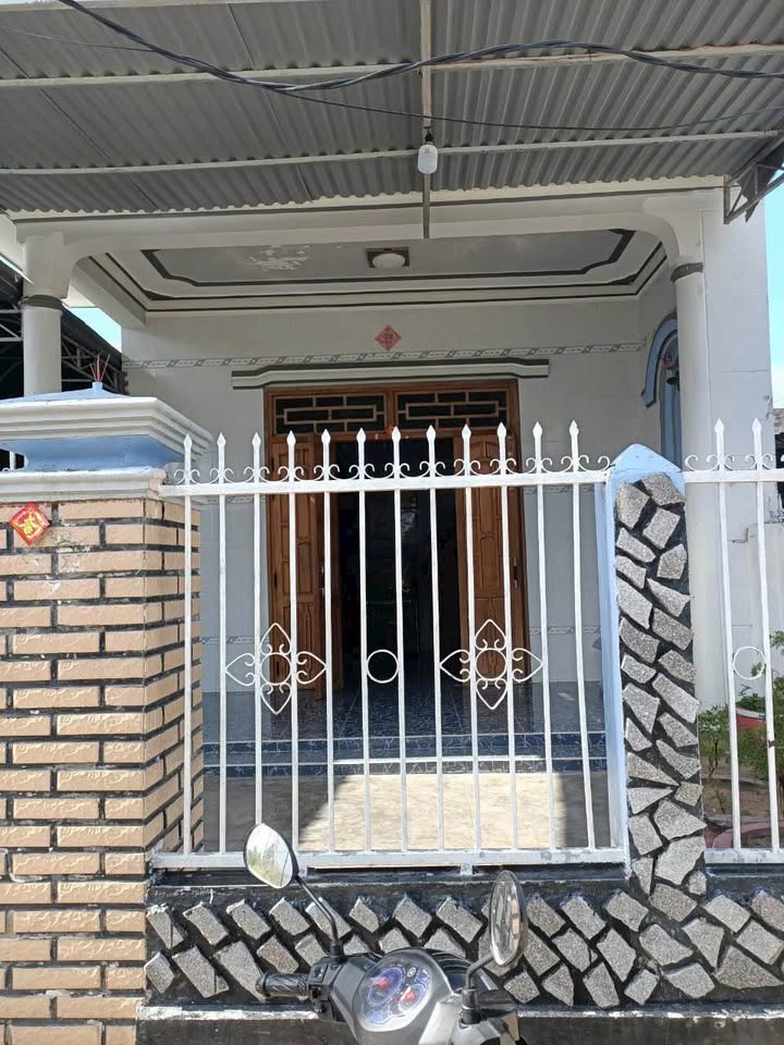 Nhà cấp 4 Thị trấn Vạn Giã 105m² giá 1 tỷ - Sổ hồng sẵn