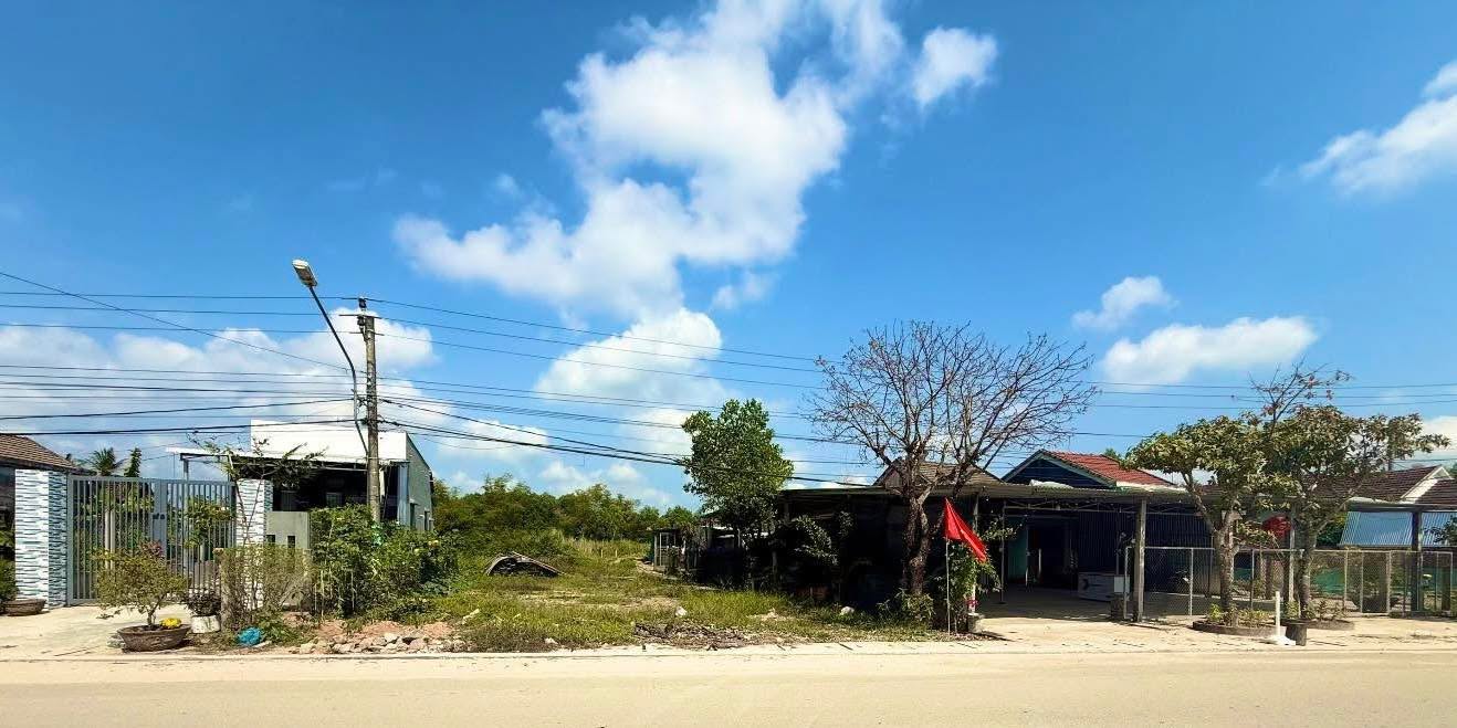 Đất mặt tiền Quốc lộ 14E Bình Quý 800m² giá 2 tỷ - Vị trí đắc địa