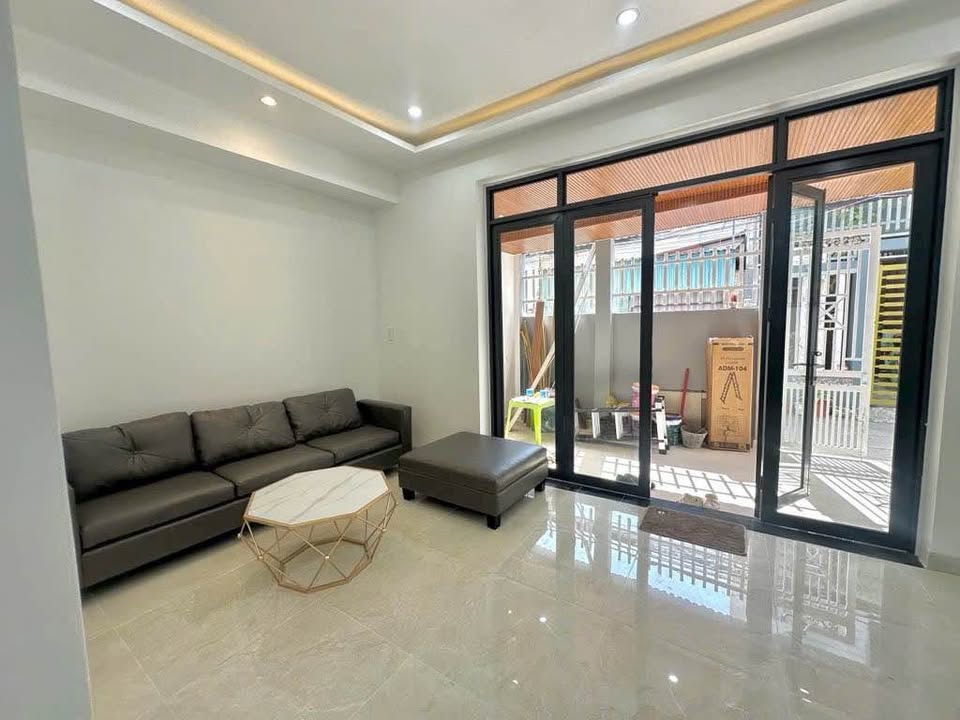 Nhà Mặt Tiền 72m² Ngang 5.5m, Trung Tâm Hải Châu - Giá 5 Tỷ