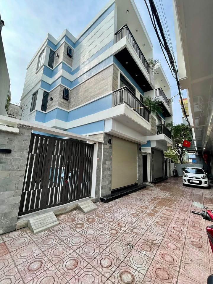 Nhà riêng 3 tầng Đường Phù Long 65m² – Ô tô vào tận nhà!